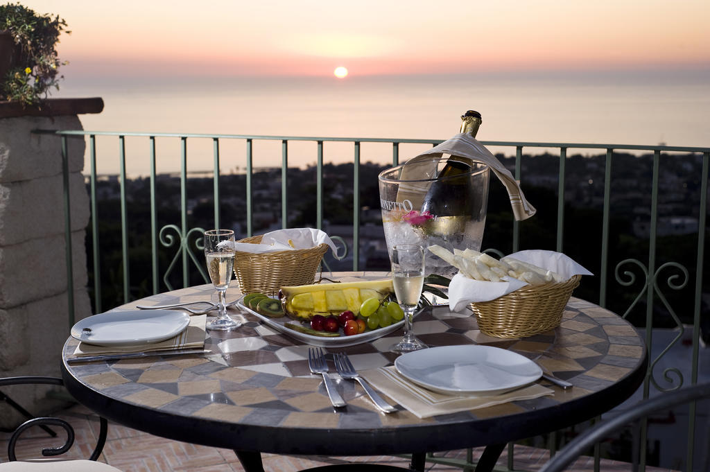 Hotel Poggio Del Sole Forio di Ischia エクステリア 写真